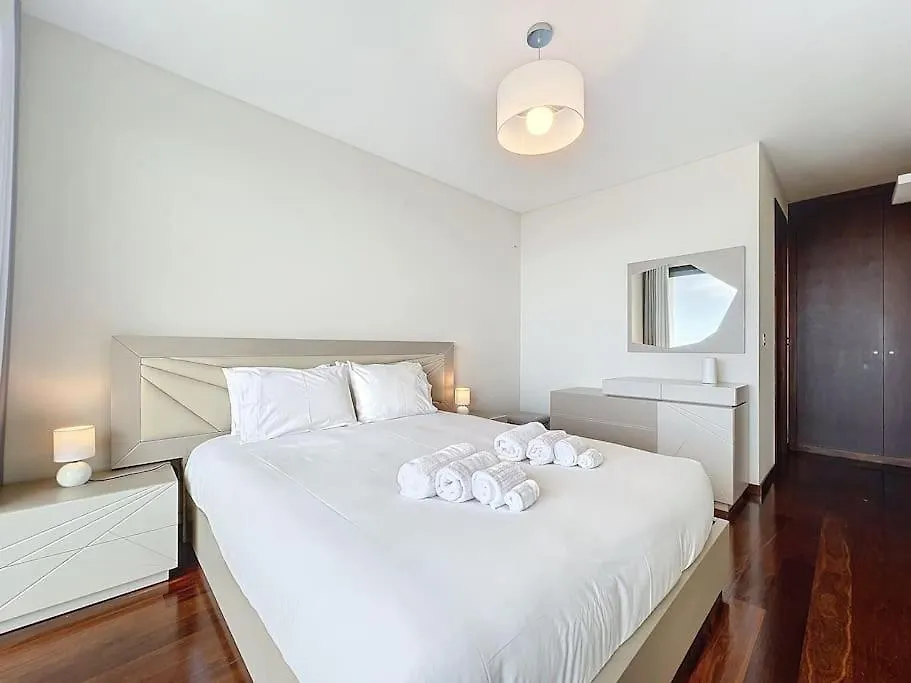 Villa Ribeiro Real 12 A Camara de Lobos