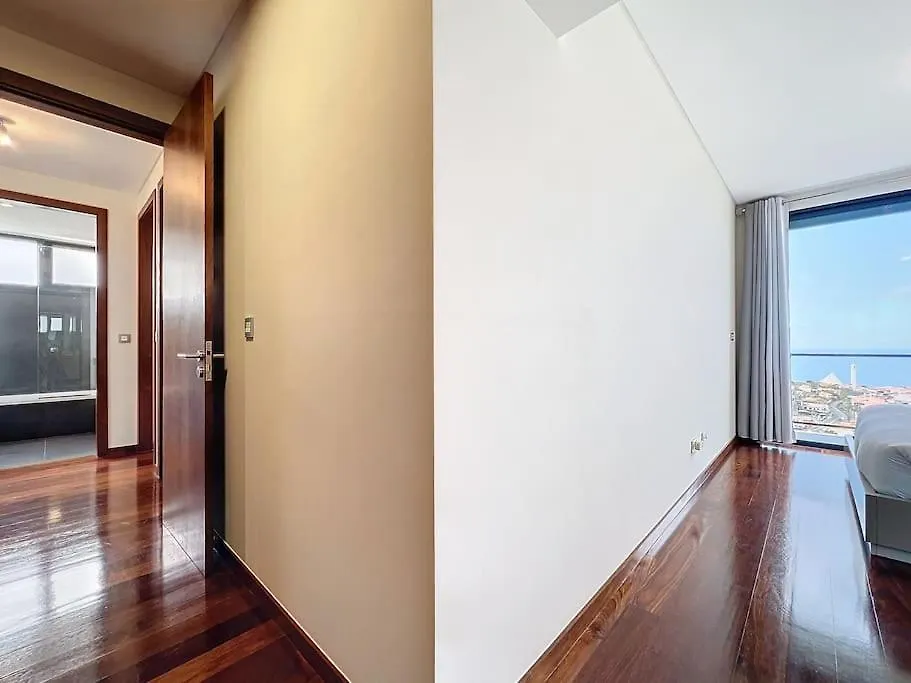Villa Ribeiro Real 12 A Camara de Lobos